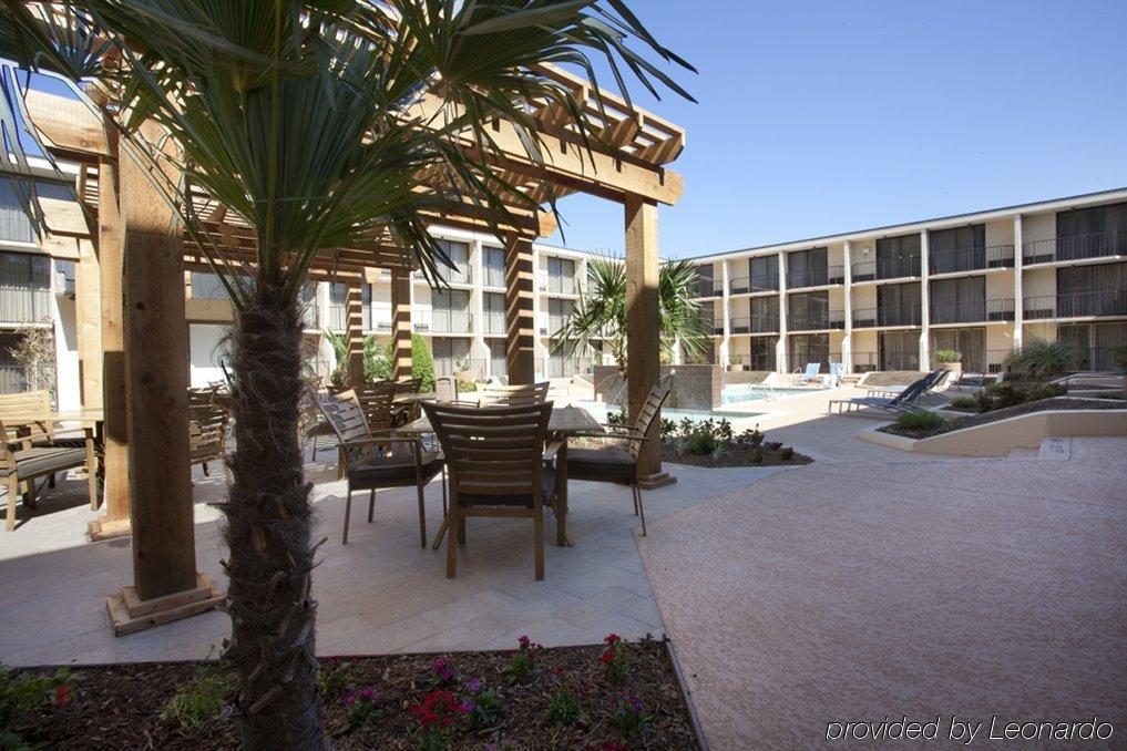 Holiday Inn Tyler - Conference Center By Ihg Екстериор снимка