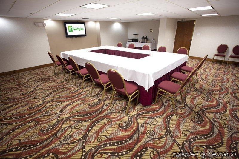 Holiday Inn Tyler - Conference Center By Ihg Бизнес снимка